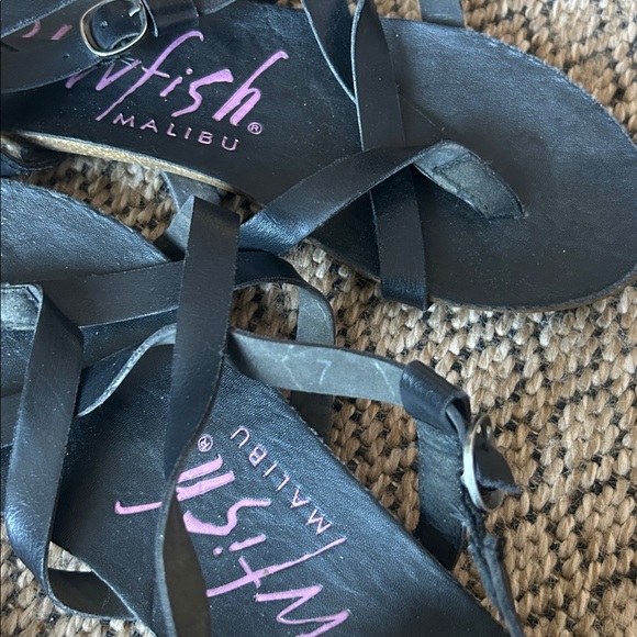 Madden Girl Bryceee Sandal 5M White Criss Cross Toe Straps Size 7 + FREE PAIR - Picture 6 of 7